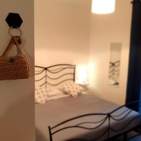 Hotel Residenza Tarzana Palermo Pokoj fotografie
